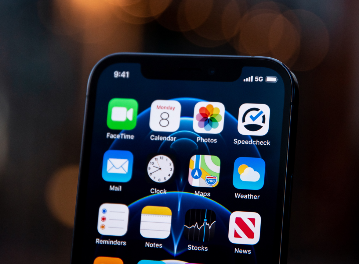 商洛苹果手机维修分享为什么 iPhone 12 在冬季会自动关机 